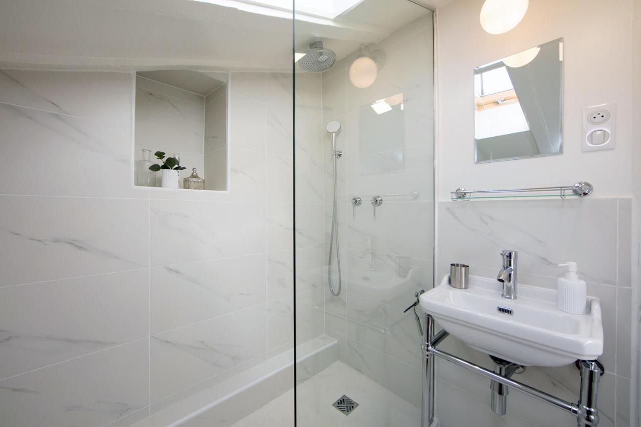 Apartamento Cocoon Loft - Magnifique Loft Sous Toit, Refait A Neuf, Vues Splendides, Clim, Wifi Niza Exterior foto