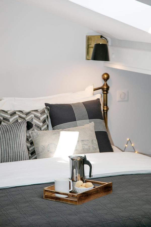 Apartamento Cocoon Loft - Magnifique Loft Sous Toit, Refait A Neuf, Vues Splendides, Clim, Wifi Niza Exterior foto