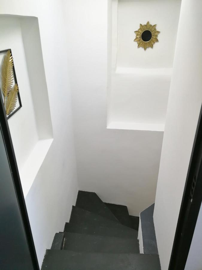 Apartamento Cocoon Loft - Magnifique Loft Sous Toit, Refait A Neuf, Vues Splendides, Clim, Wifi Niza Exterior foto